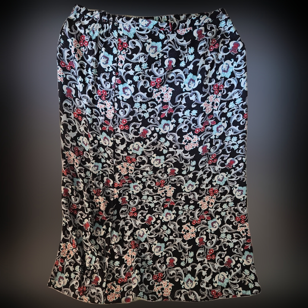 Lovely Patterened Sag Harbor Skirt